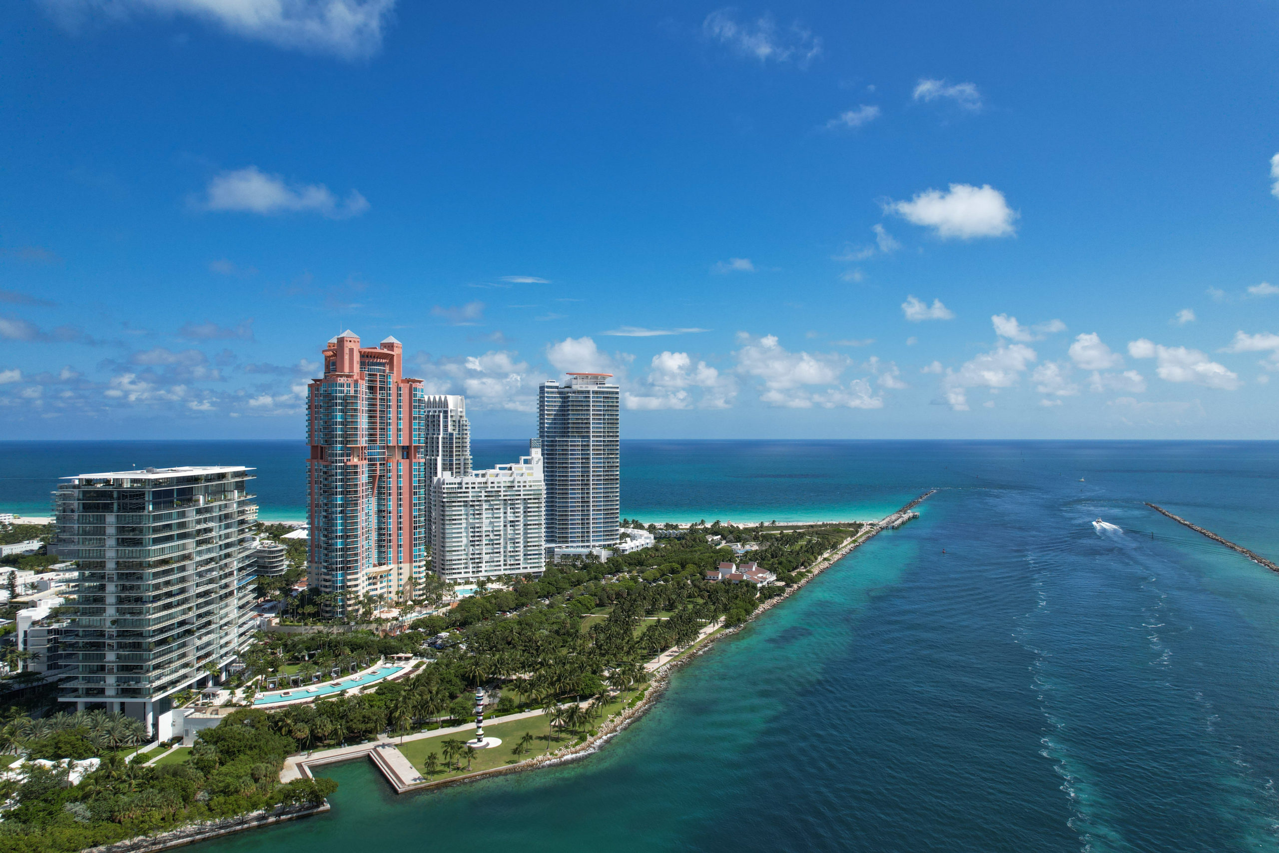 Continuum South Beach is One of The Best Miami Beach Condos for Tax Refugees DSG